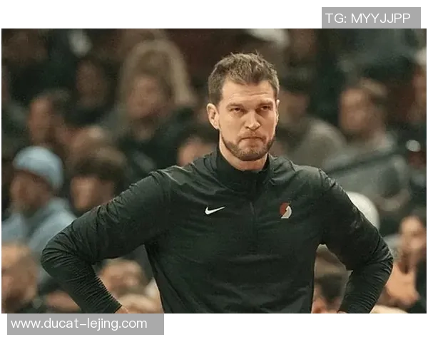 斯普利特：现阶段不适合让杨瀚森进场太久，他还在习惯竞赛